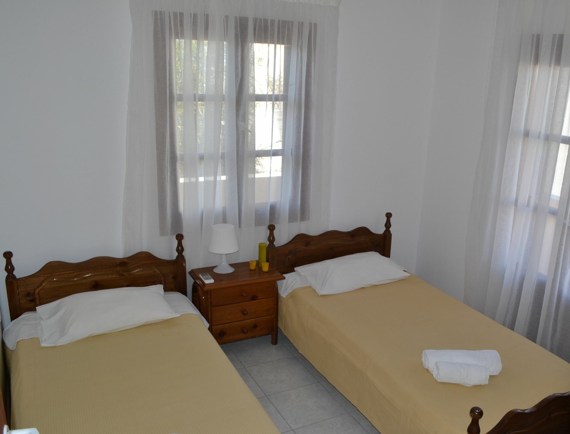 Floralia Otel Karterados  Dış mekan fotoğraf